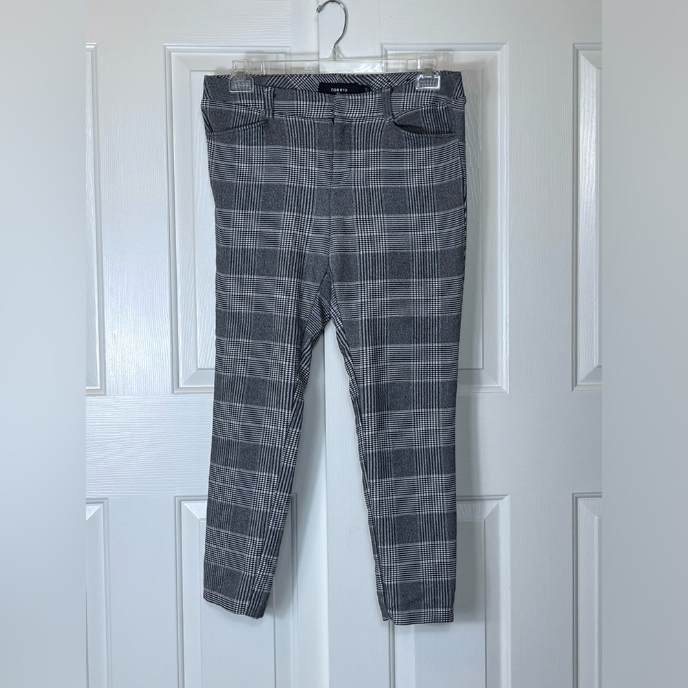 Torrid Skinny Ankle Trouser Pant, Plaid Black/White, size 12R